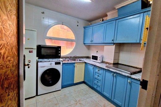 Sale - Piso - Torrevieja - Playa de los locos