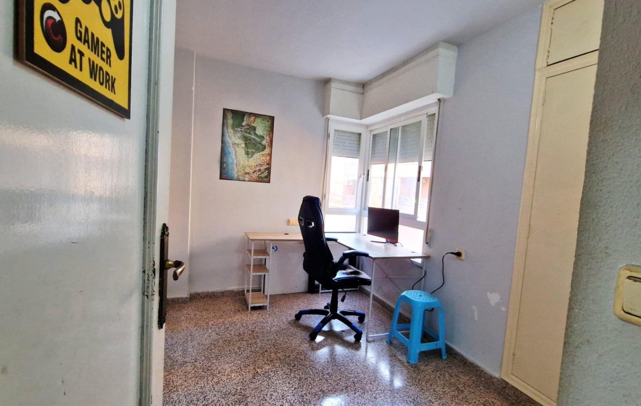 Sale - Piso - Torrevieja - Playa de los locos