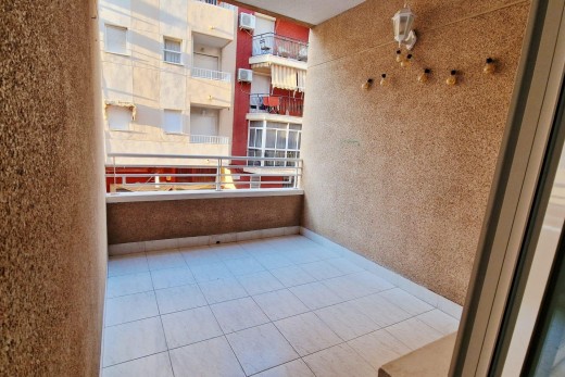 Sale - Piso - Torrevieja - Playa de los locos