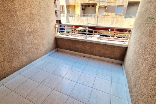 Sale - Piso - Torrevieja - Playa de los locos