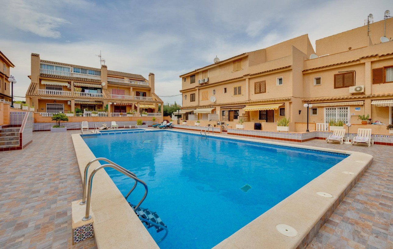 Venta - Chalet - Torrevieja - Rocio del mar