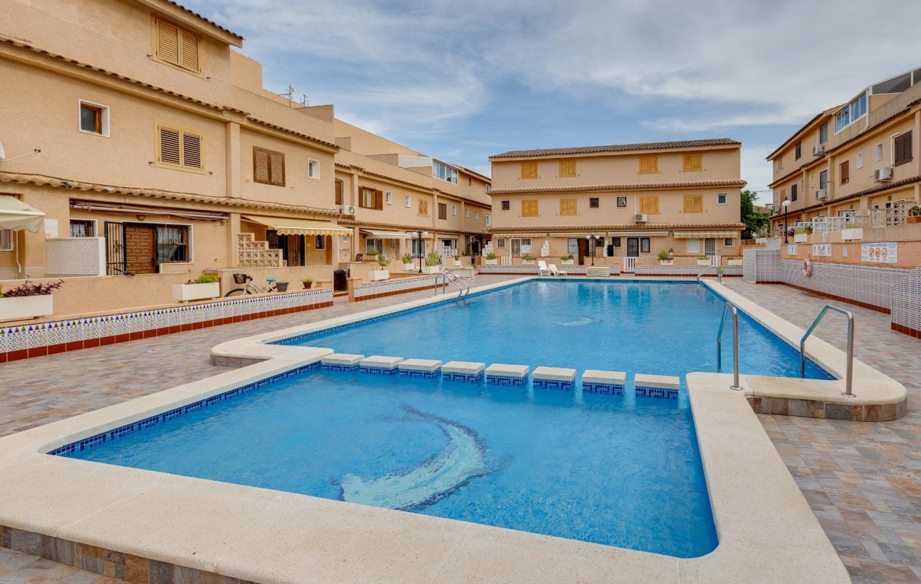 Venta - Chalet - Torrevieja - Rocio del mar