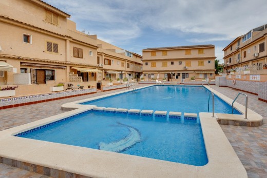Venta - Chalet - Torrevieja - Rocio del mar