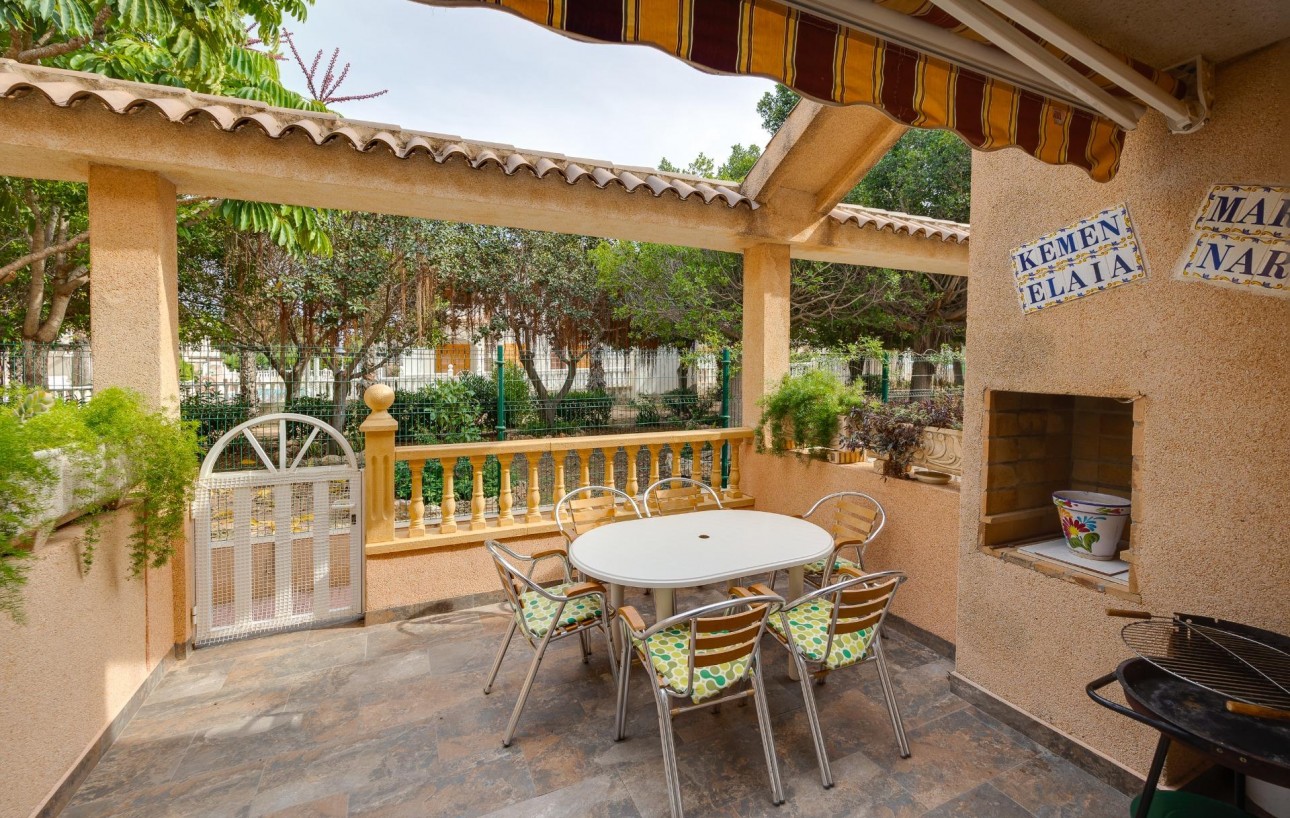 Venta - Chalet - Torrevieja - Rocio del mar