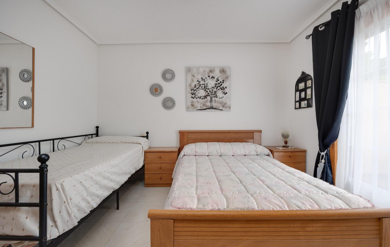 Venta - Chalet - Torrevieja - Rocio del mar