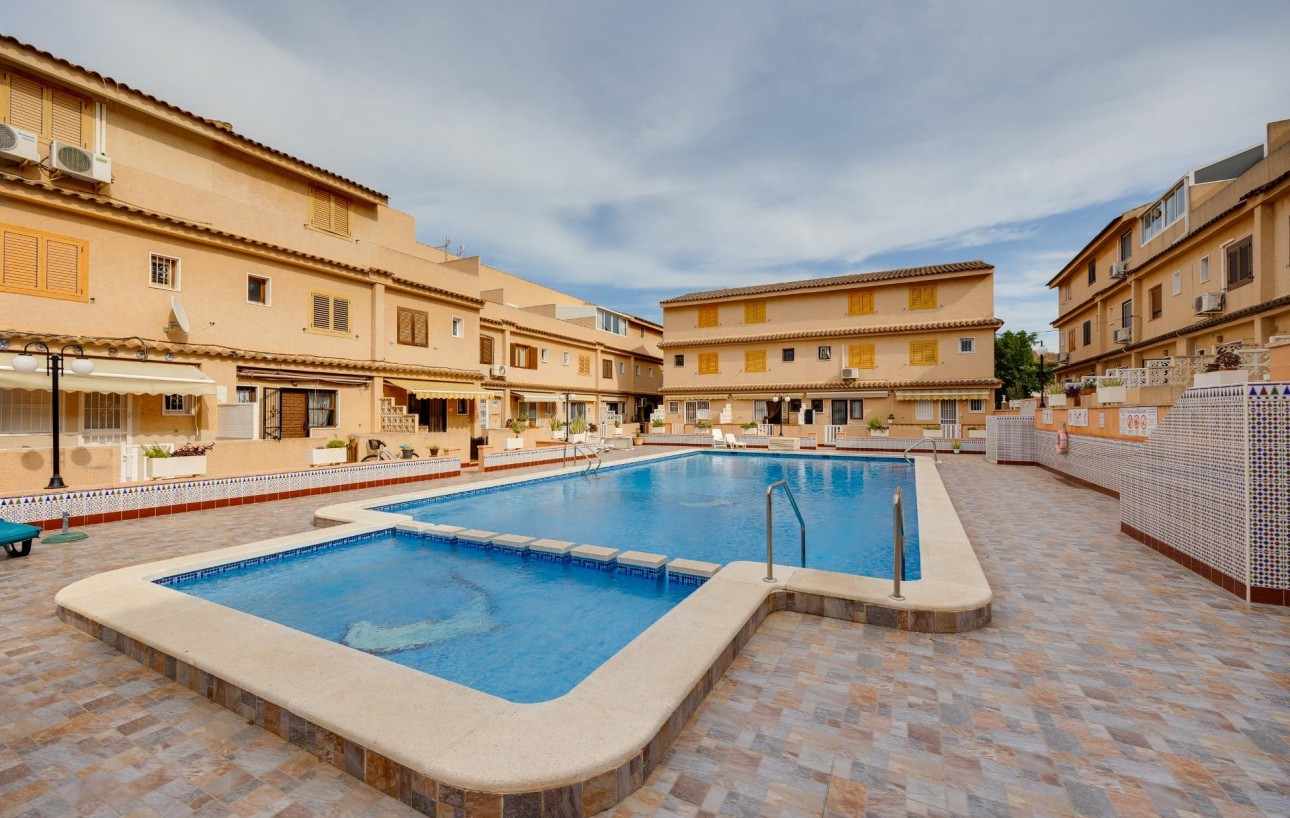 Venta - Chalet - Torrevieja - Rocio del mar
