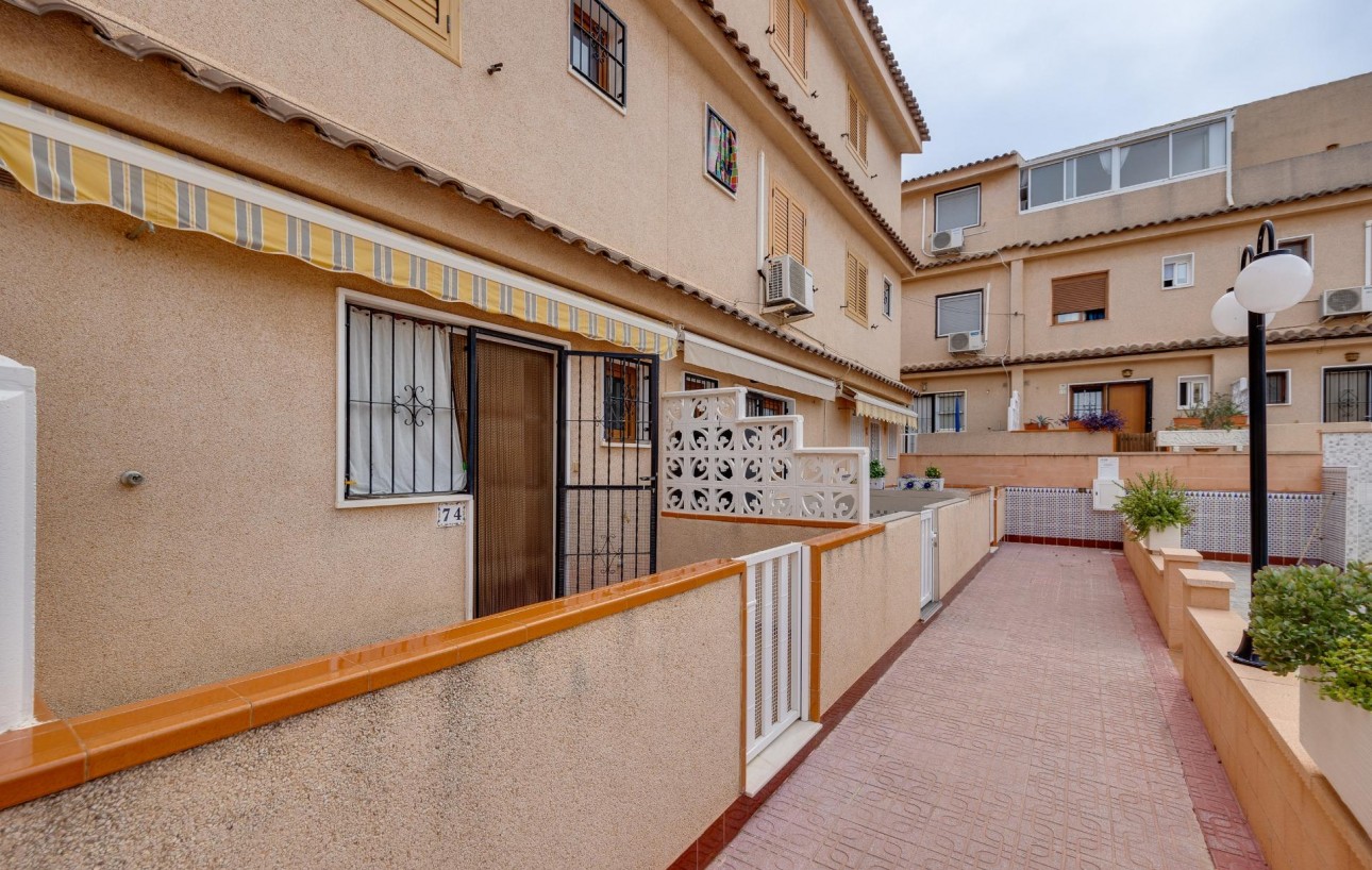Venta - Chalet - Torrevieja - Rocio del mar