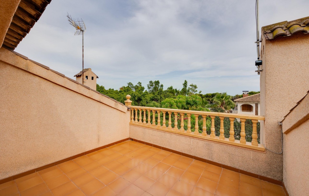 Venta - Chalet - Torrevieja - Rocio del mar