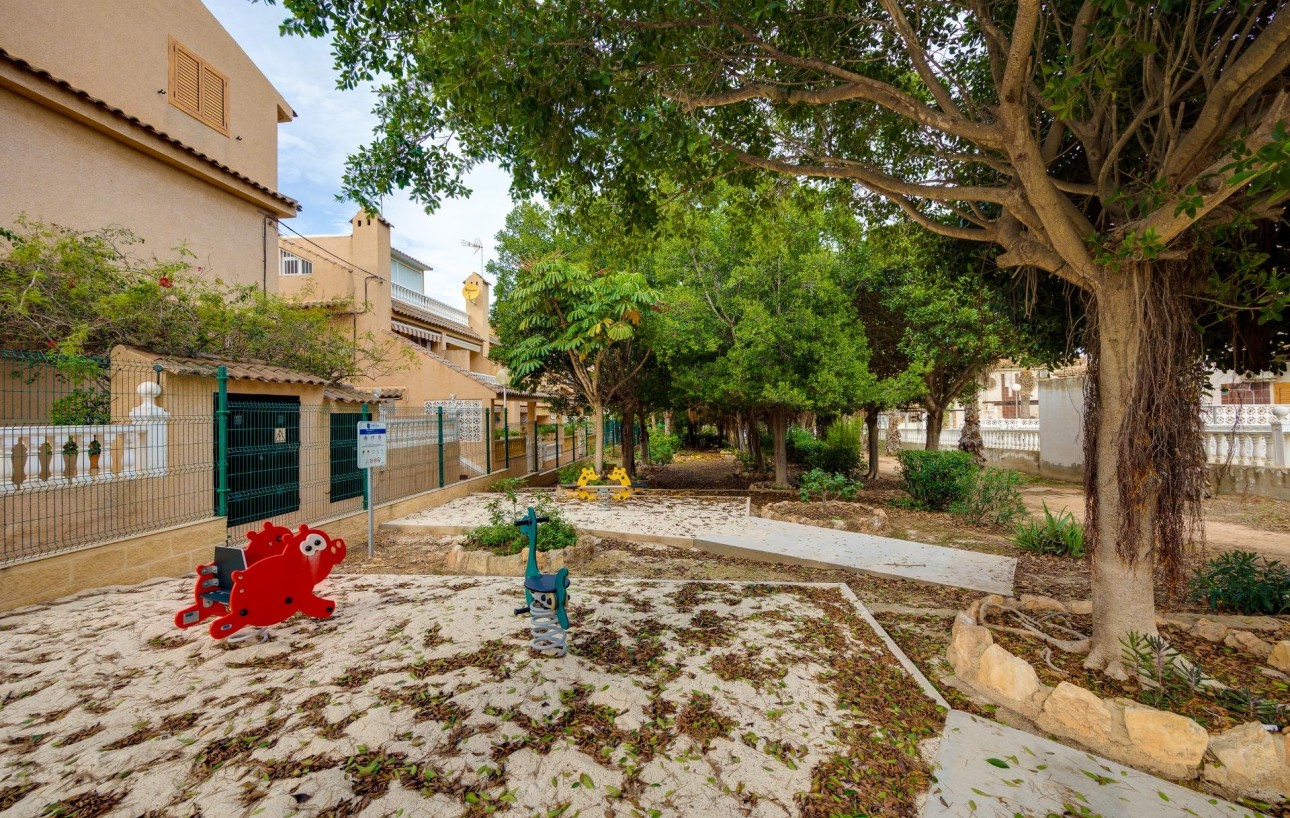 Venta - Chalet - Torrevieja - Rocio del mar