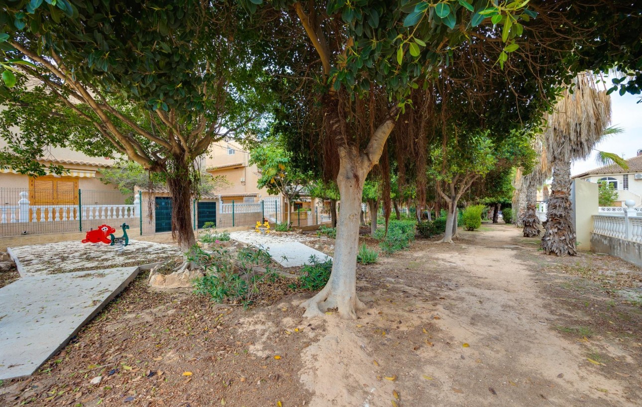 Venta - Chalet - Torrevieja - Rocio del mar