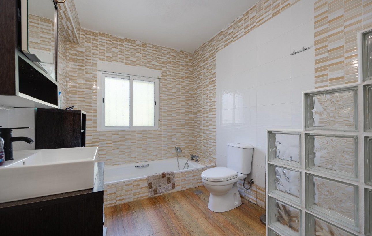 Venta - Chalet - Torrevieja - Los balcones