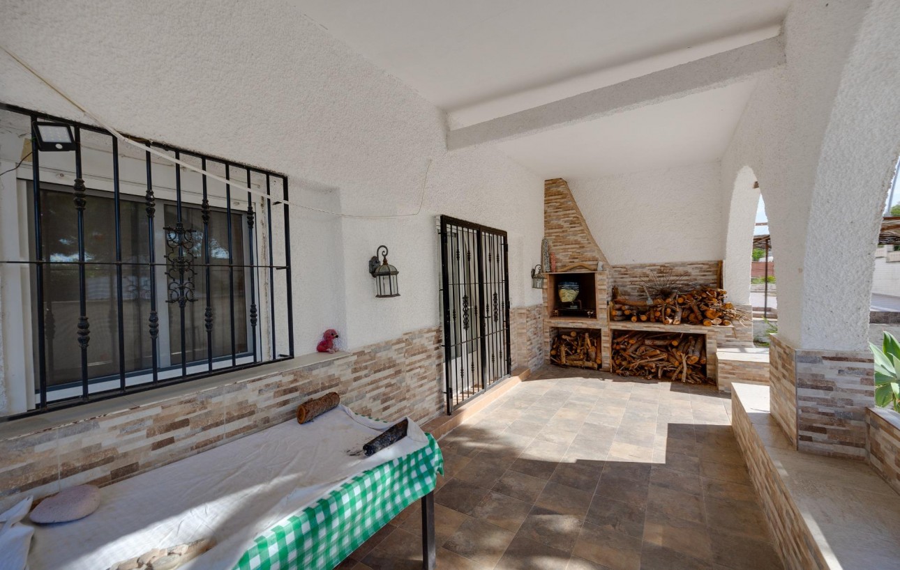 Venta - Chalet - Torrevieja - Los balcones