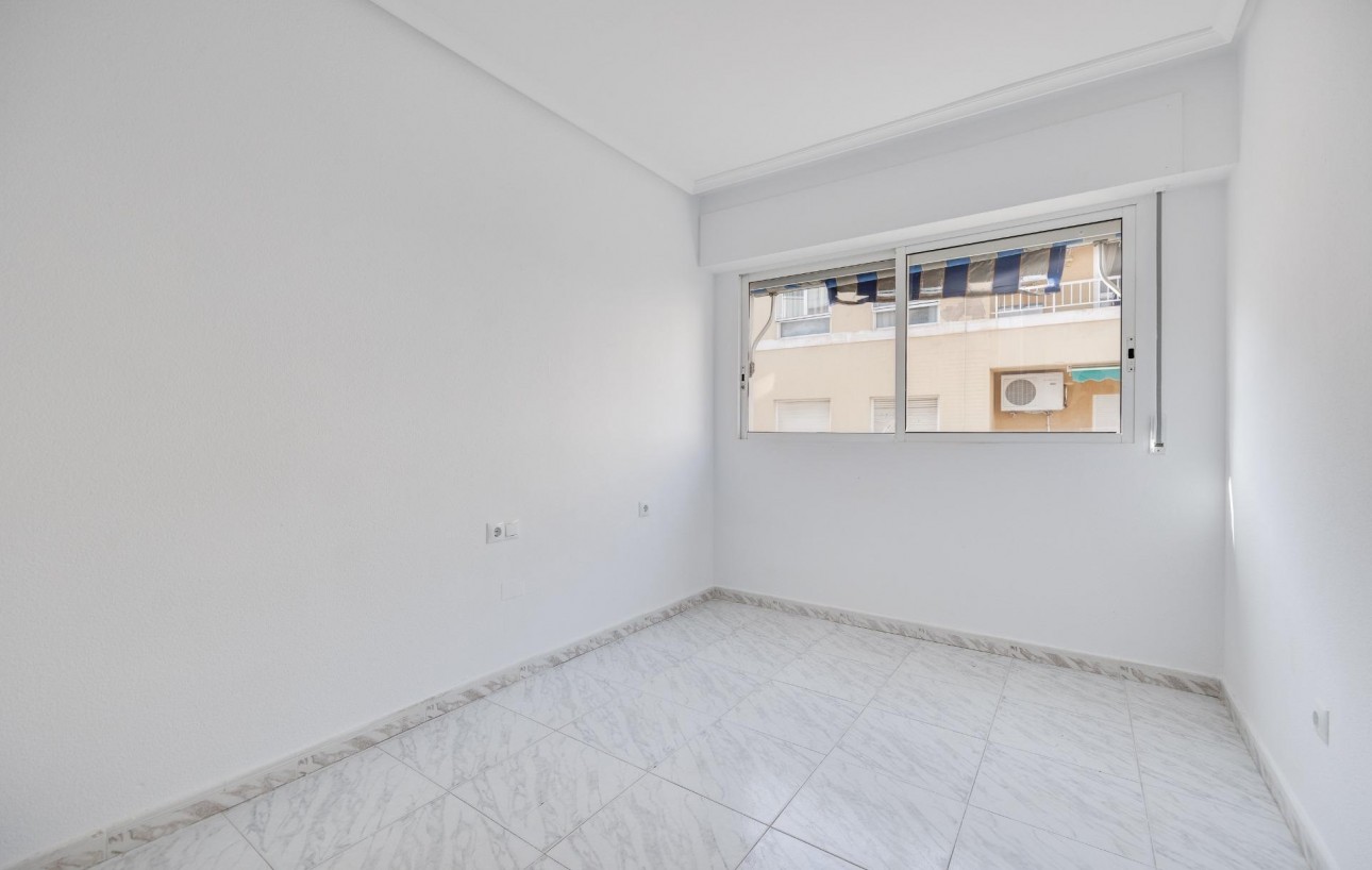 Venta - Apartamento - Torrevieja - Playa de los locos