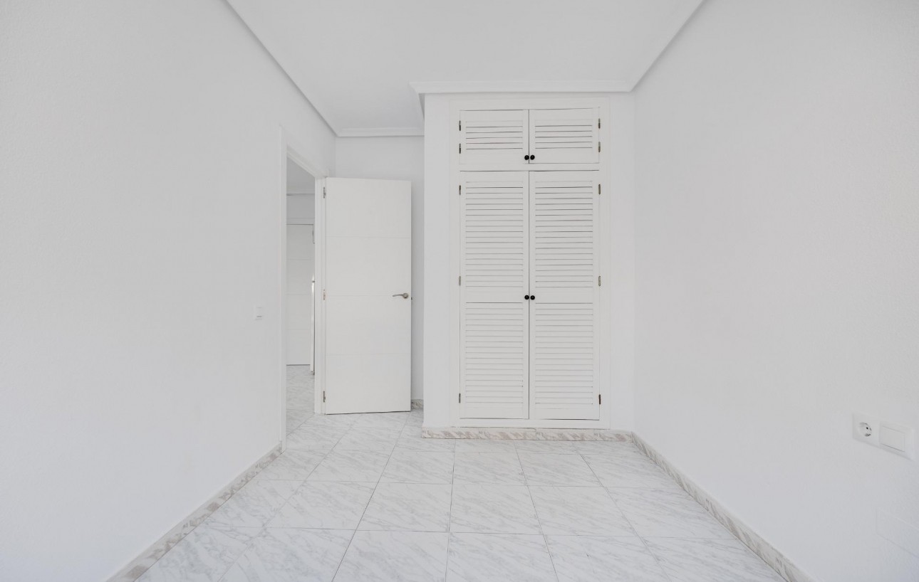 Venta - Apartamento - Torrevieja - Playa de los locos