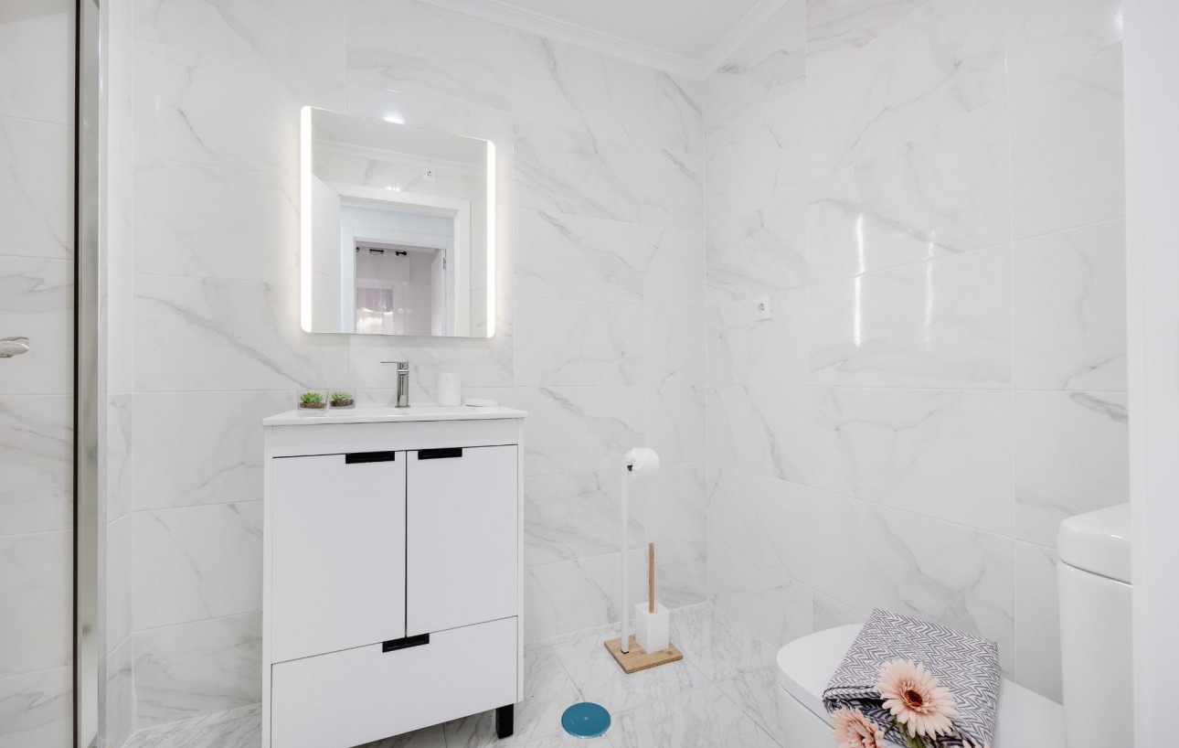 Venta - Apartamento - Torrevieja - Playa de los locos