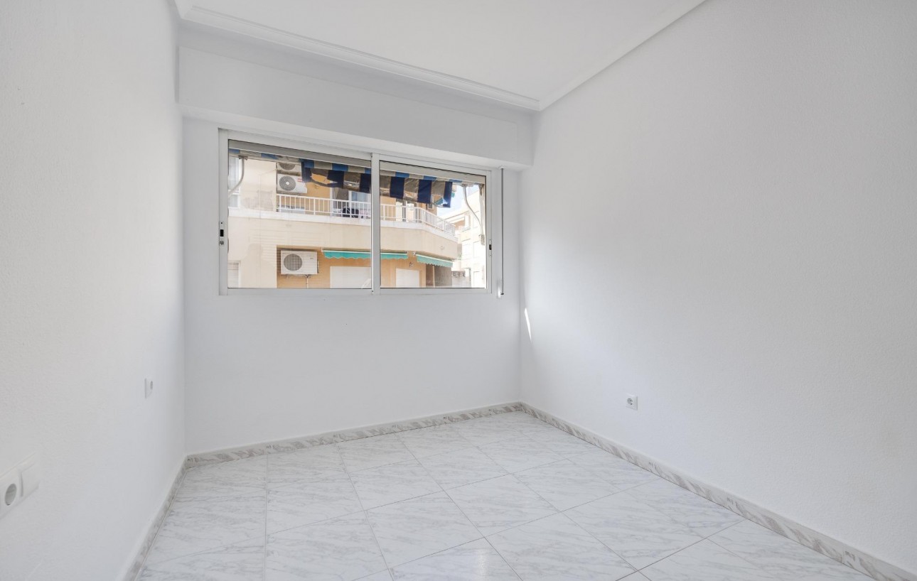 Venta - Apartamento - Torrevieja - Playa de los locos