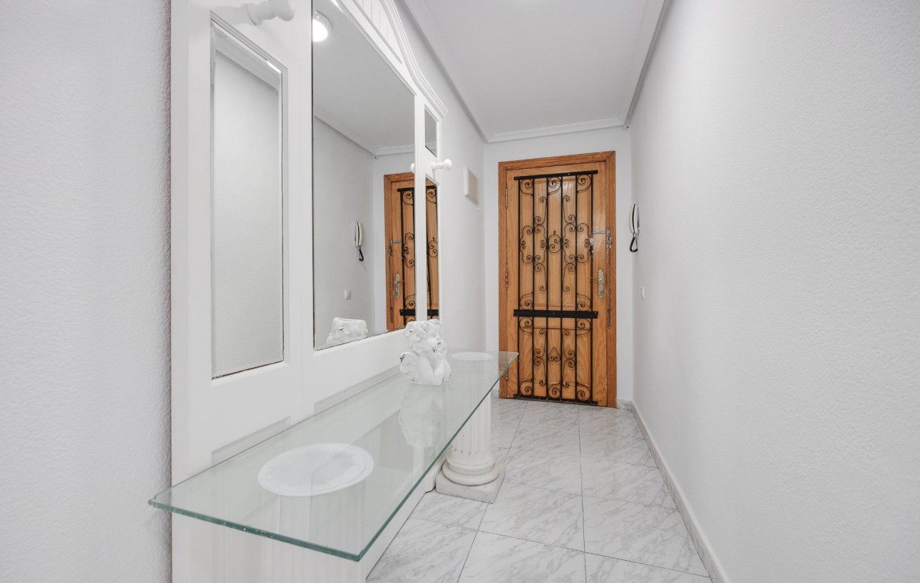 Venta - Apartamento - Torrevieja - Playa de los locos