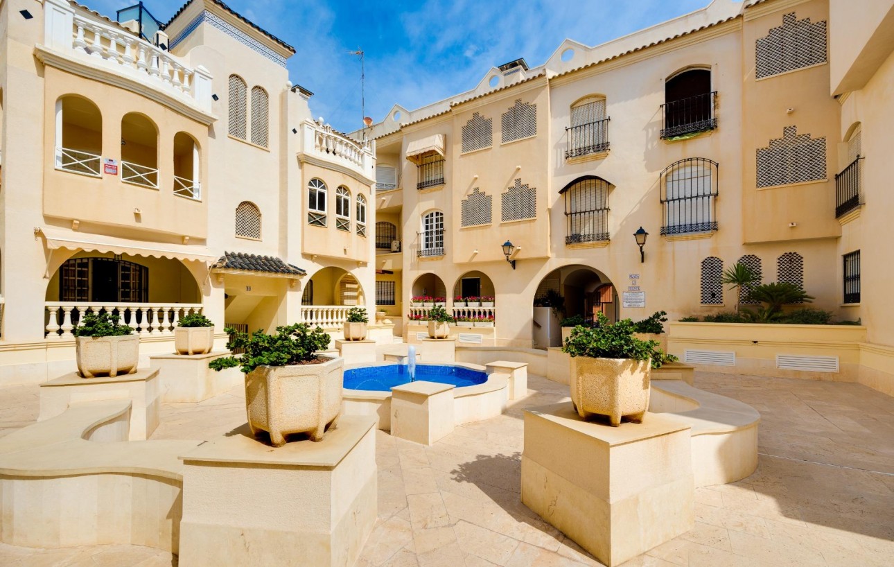 Venta - Apartamento - Torrevieja - Parque Acuático - Sector 25