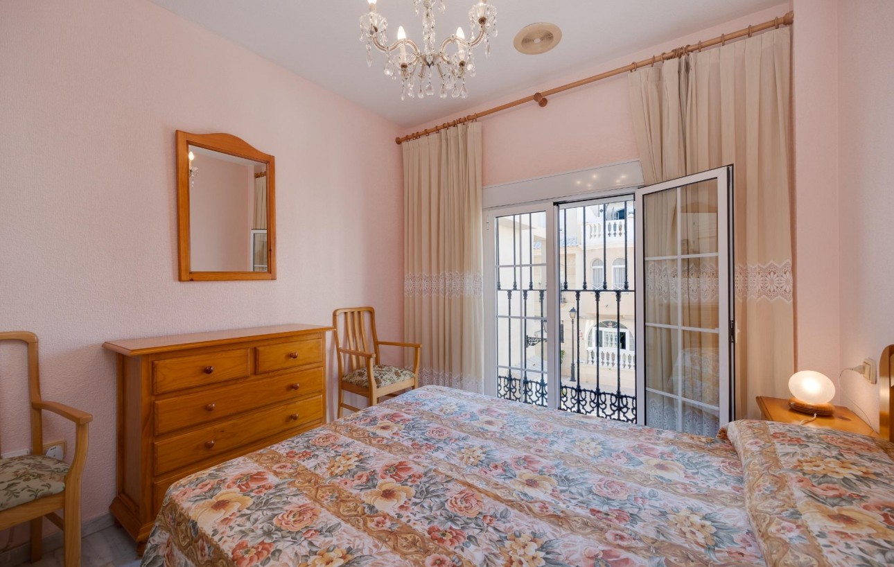 Venta - Apartamento - Torrevieja - Parque Acuático - Sector 25