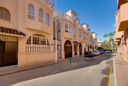 Venta - Apartamento - Torrevieja - Parque Acuático - Sector 25