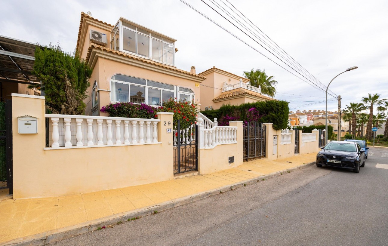 Venta - Chalet - Orihuela Costa - Villamartín-Las Filipinas