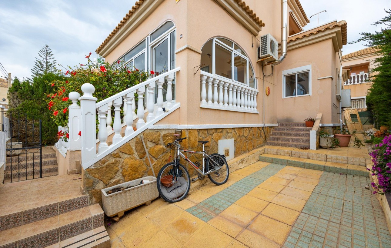 Venta - Chalet - Orihuela Costa - Villamartín-Las Filipinas