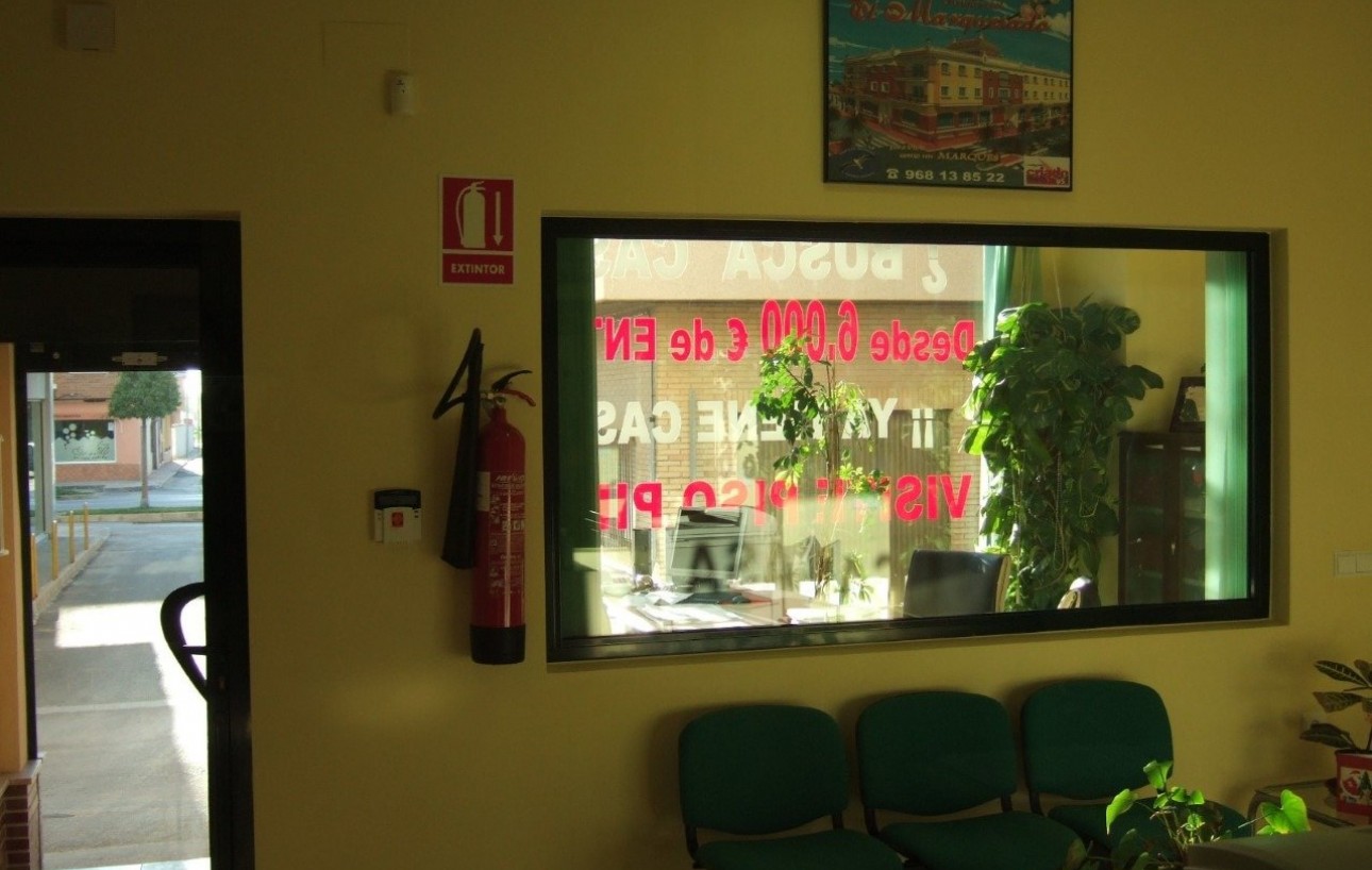 Sale - Local comercial - San Pedro del Pinatar - Av. Dr Artero Guirao