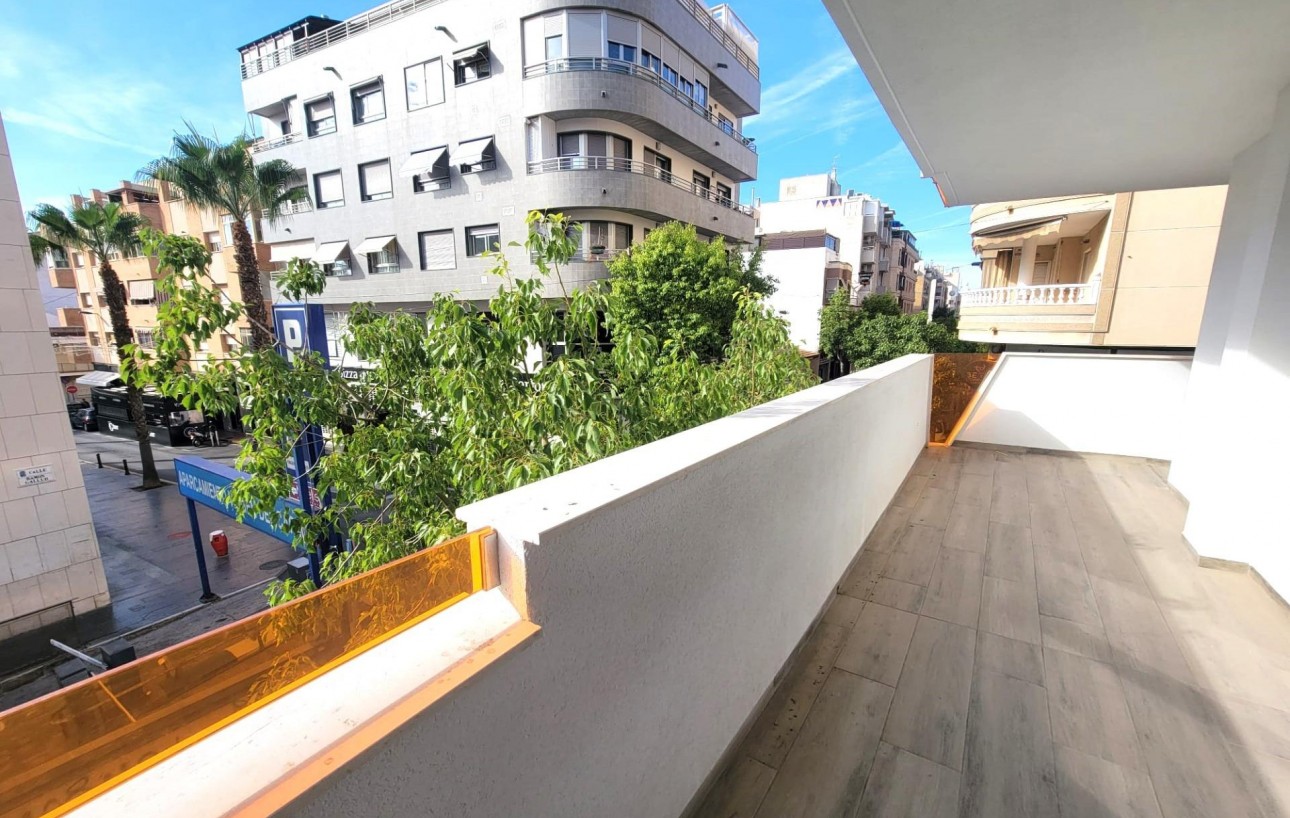 Venta - Apartamento - Torrevieja - Playa del cura