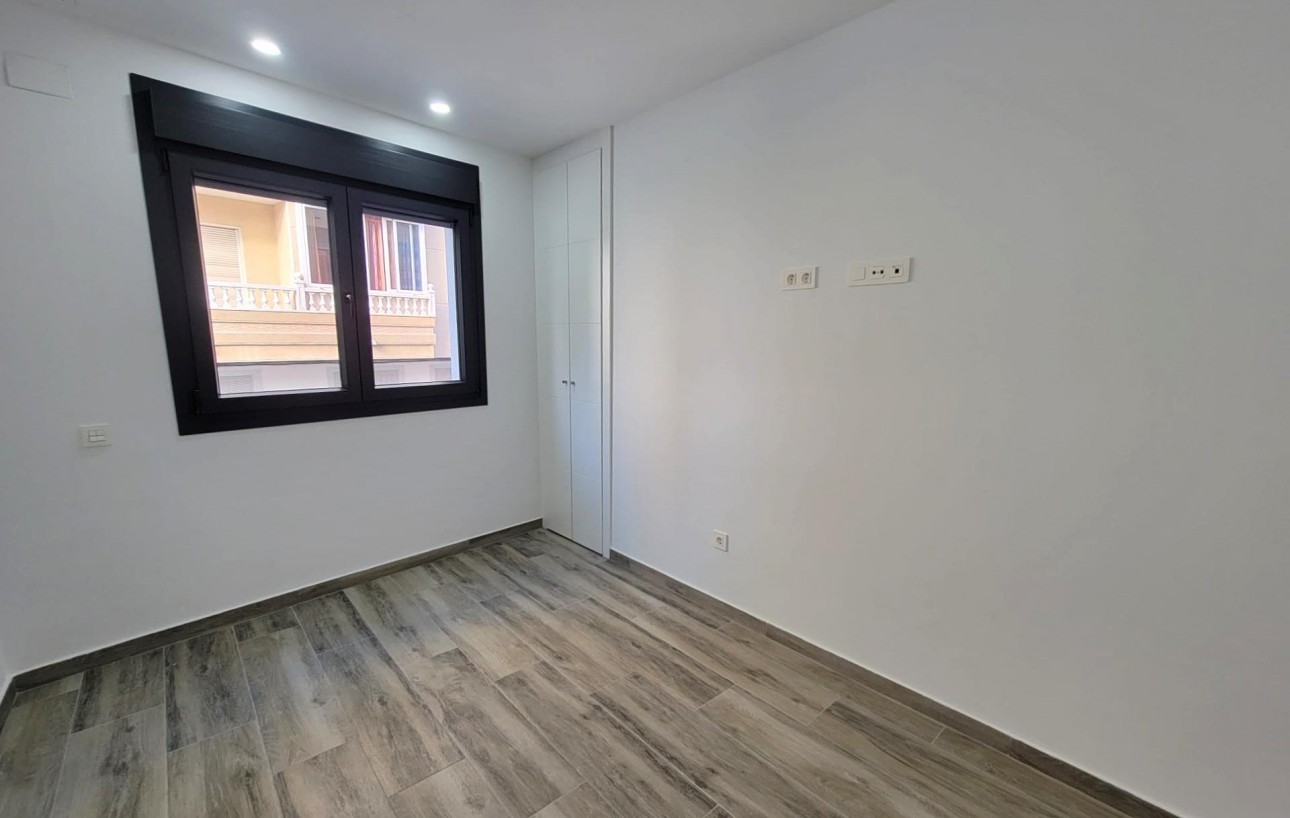 Venta - Apartamento - Torrevieja - Playa del cura
