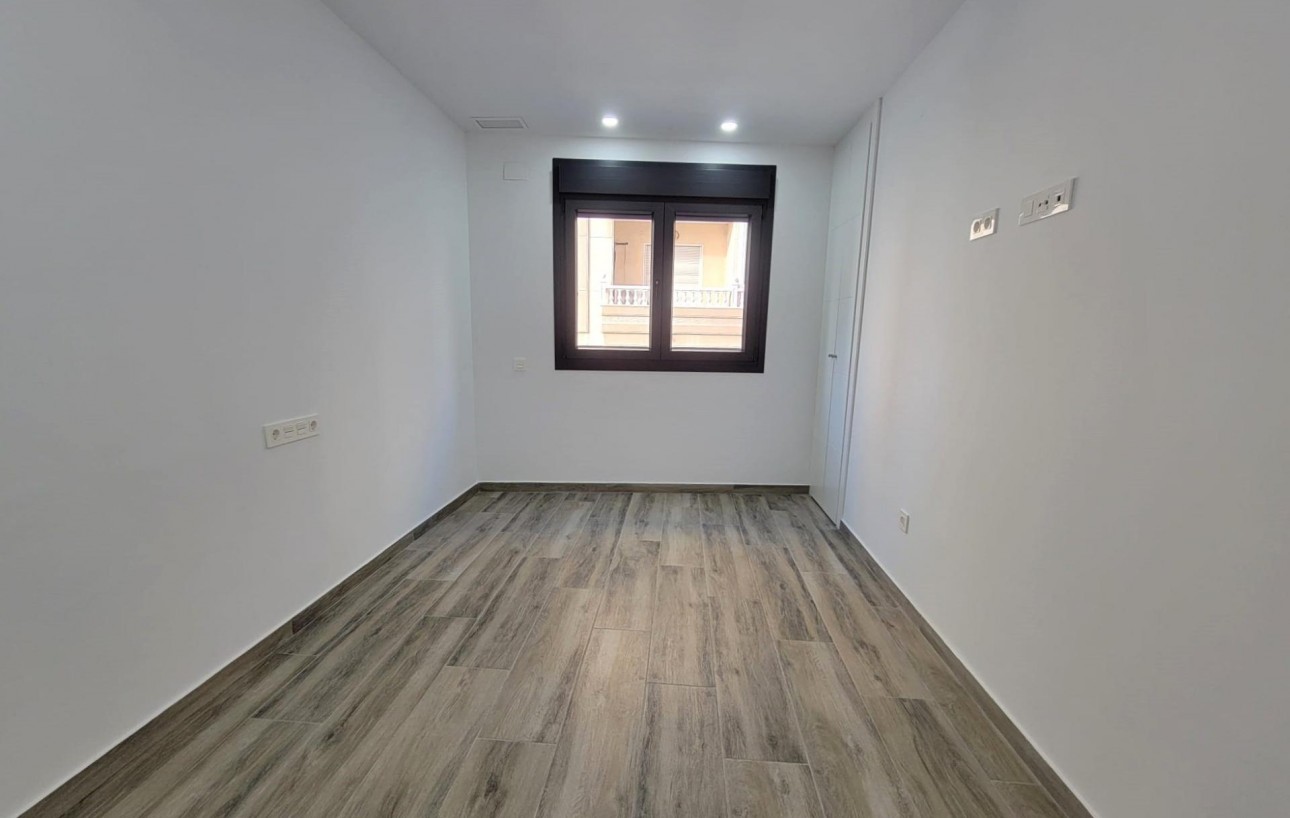 Venta - Apartamento - Torrevieja - Playa del cura