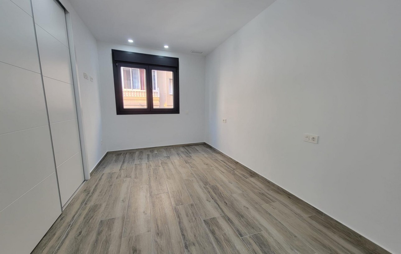 Venta - Apartamento - Torrevieja - Playa del cura