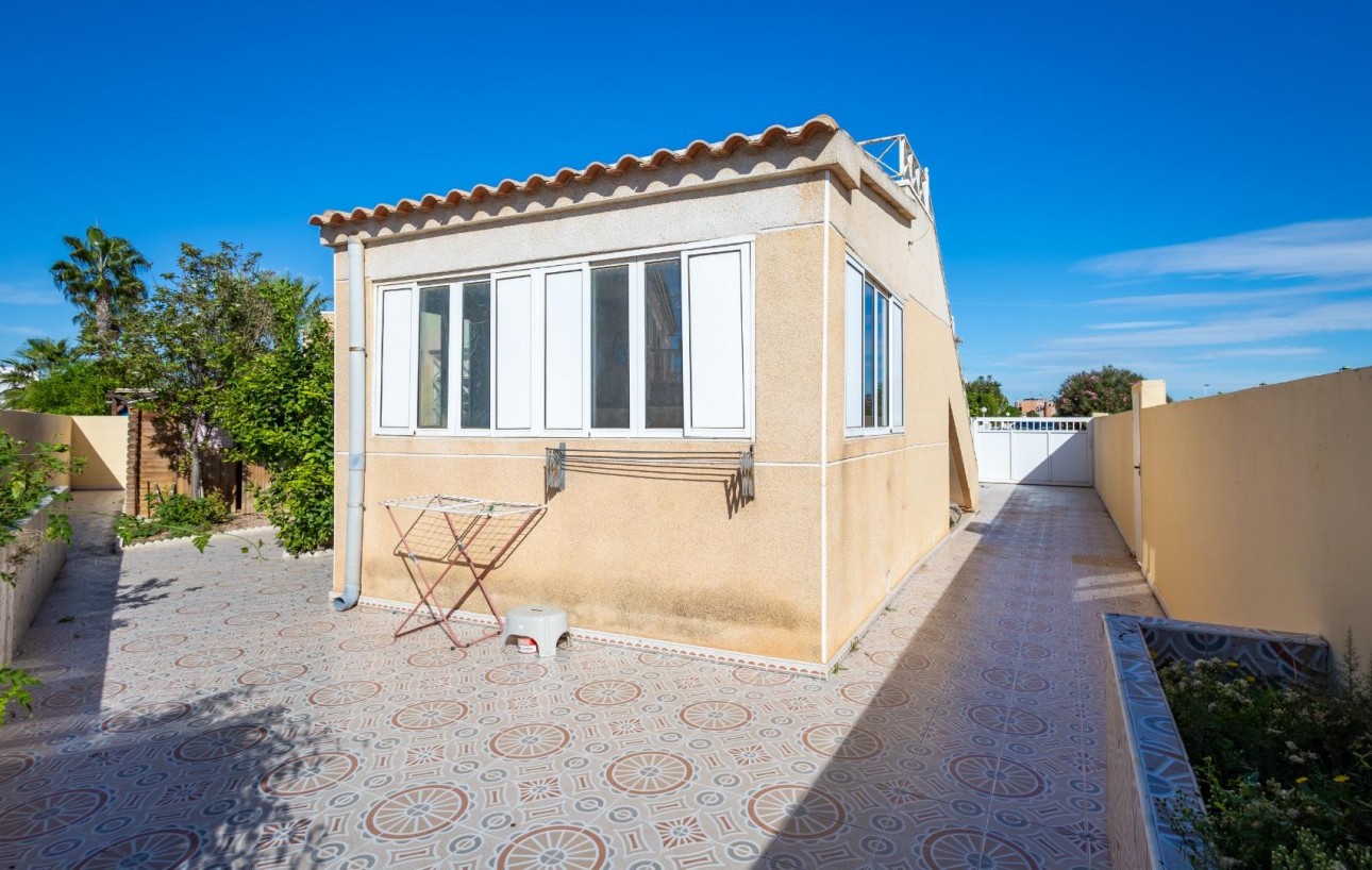 Venta - Chalet - Torrevieja - La Siesta - El Salado - Torreta