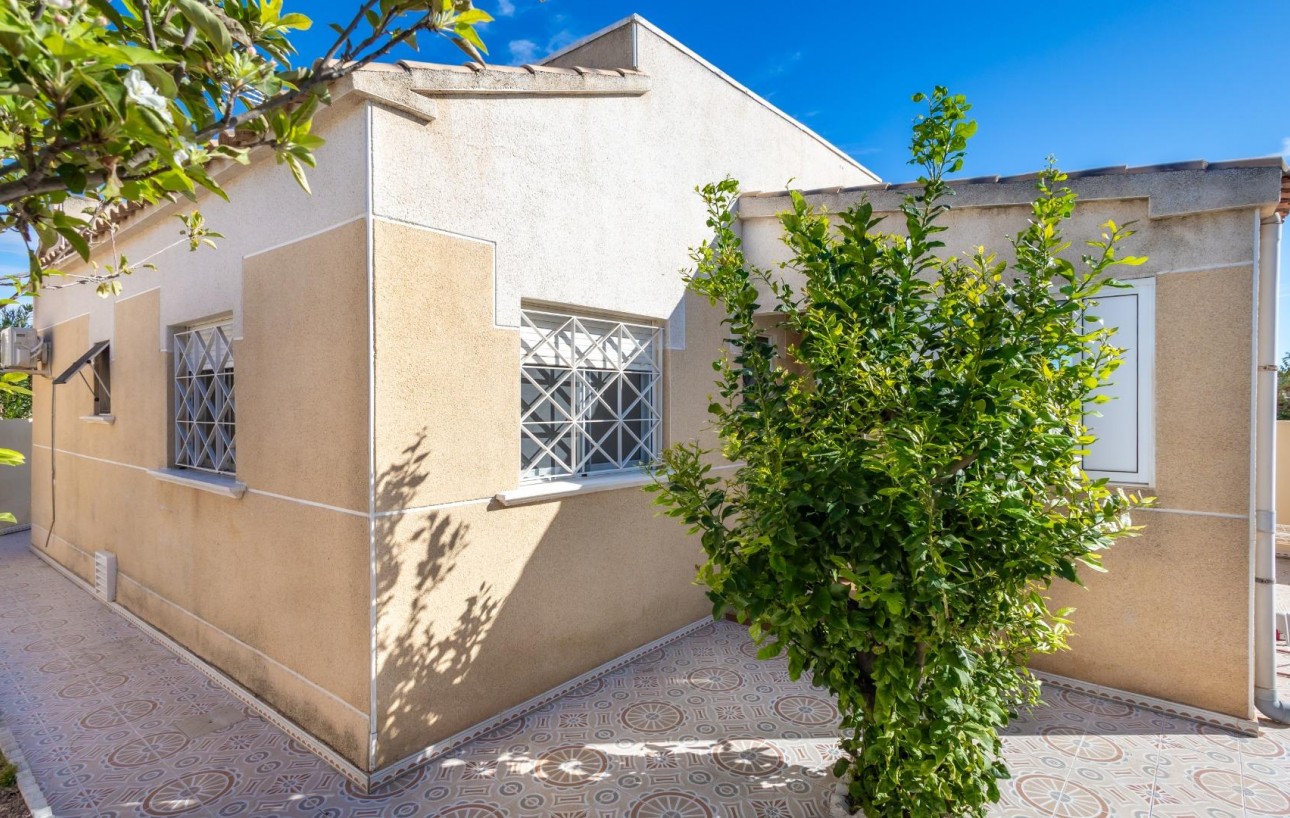 Venta - Chalet - Torrevieja - La Siesta - El Salado - Torreta