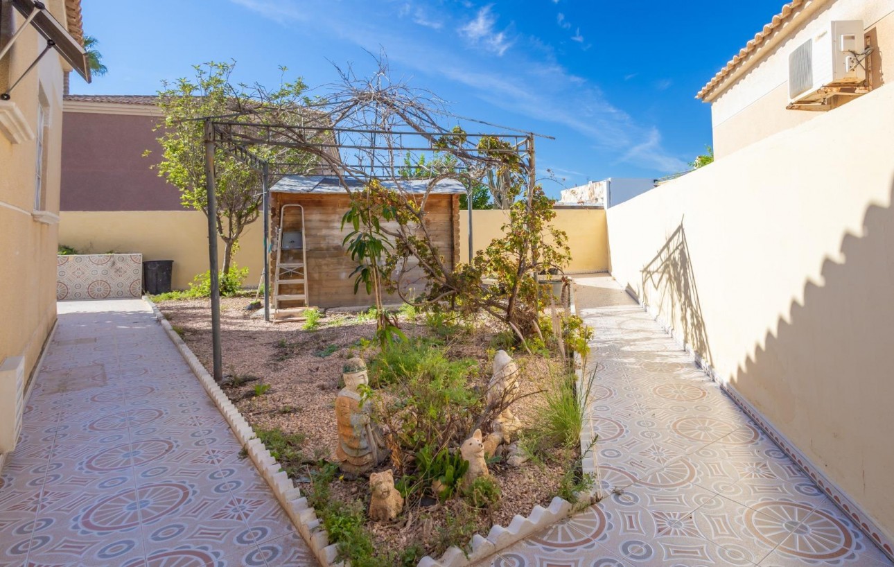 Venta - Chalet - Torrevieja - La Siesta - El Salado - Torreta