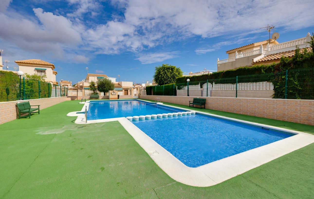 Revente - Chalet - Torrevieja - Los altos