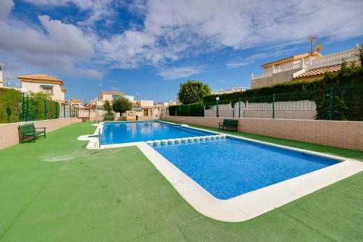 Revente - Chalet - Torrevieja - Los altos