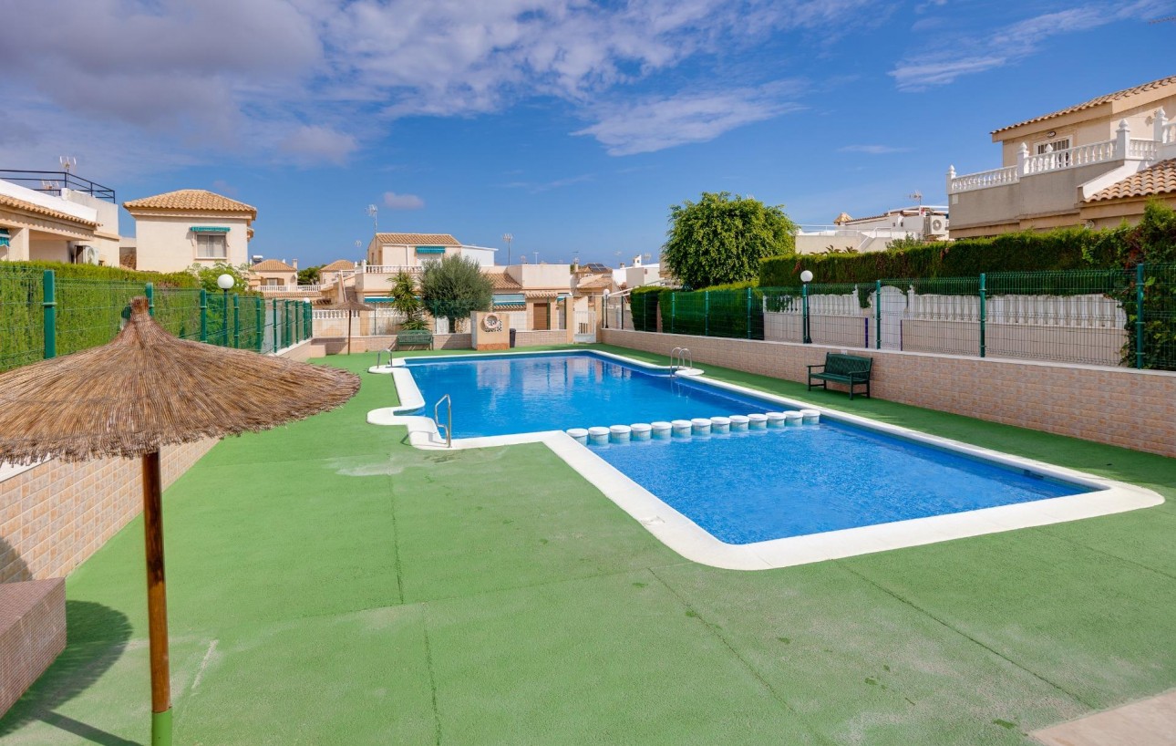 Revente - Chalet - Torrevieja - Los altos