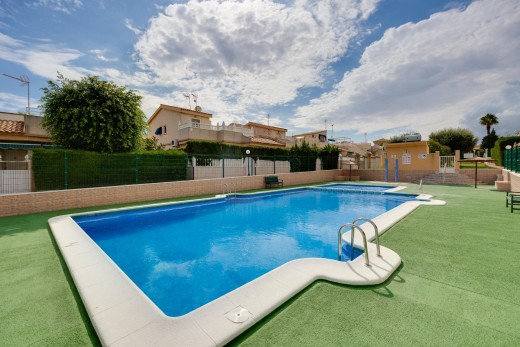 Revente - Chalet - Torrevieja - Los altos