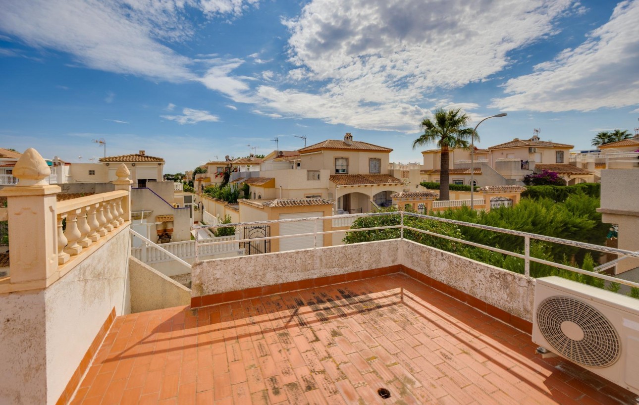 Revente - Chalet - Torrevieja - Los altos