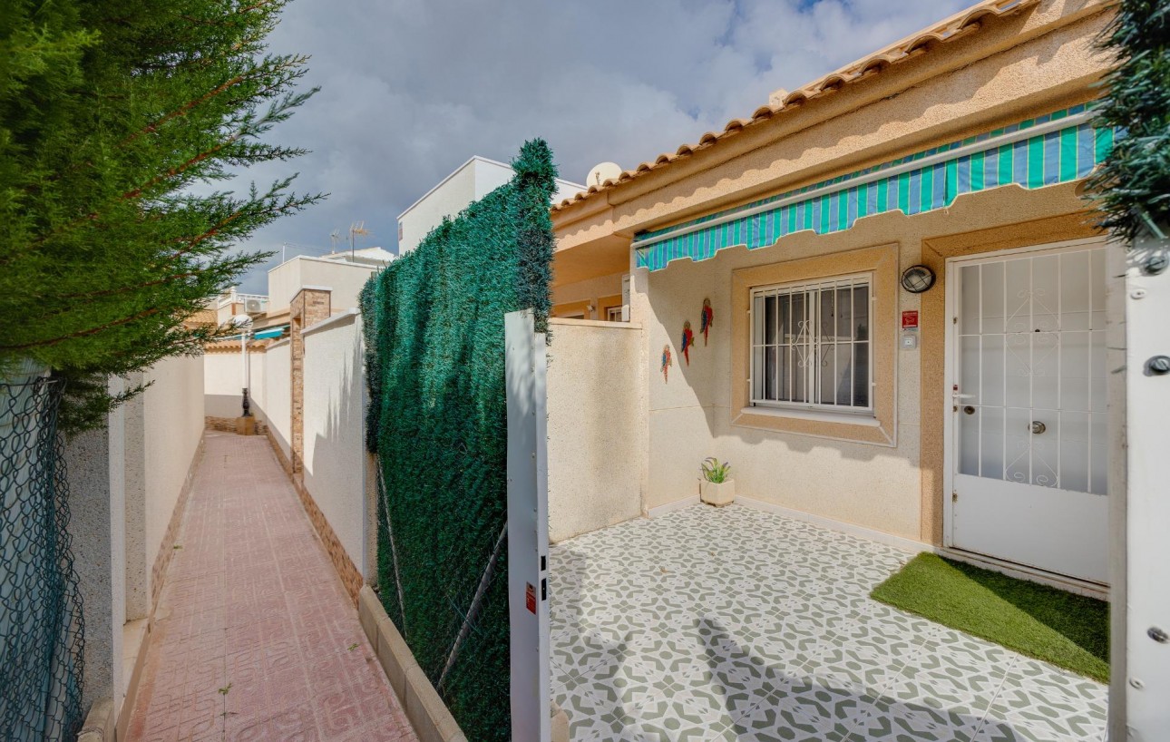 Revente - Chalet - Torrevieja - Los altos