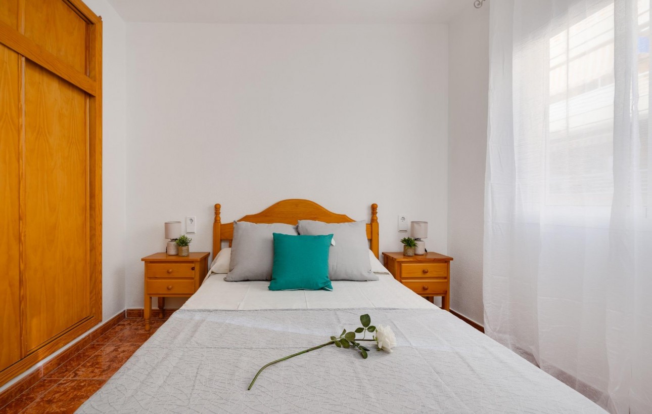 Venta - Apartamento - Torrevieja - Playa del cura