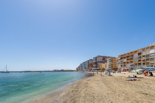 Sale - Bungalow Planta Baja - Torrevieja - Playa de los Naufragos