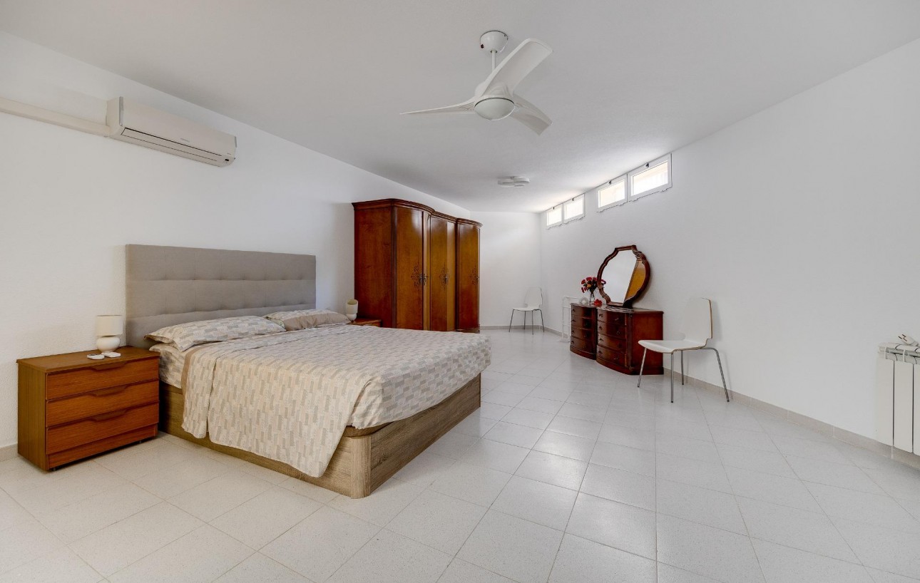 Sale - Bungalow - Torrevieja - Mar azul