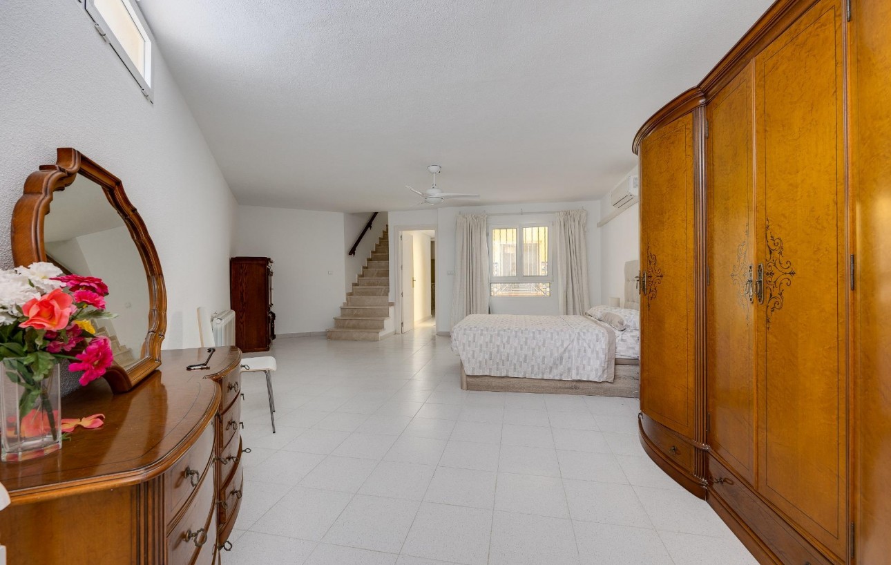 Sale - Bungalow - Torrevieja - Mar azul