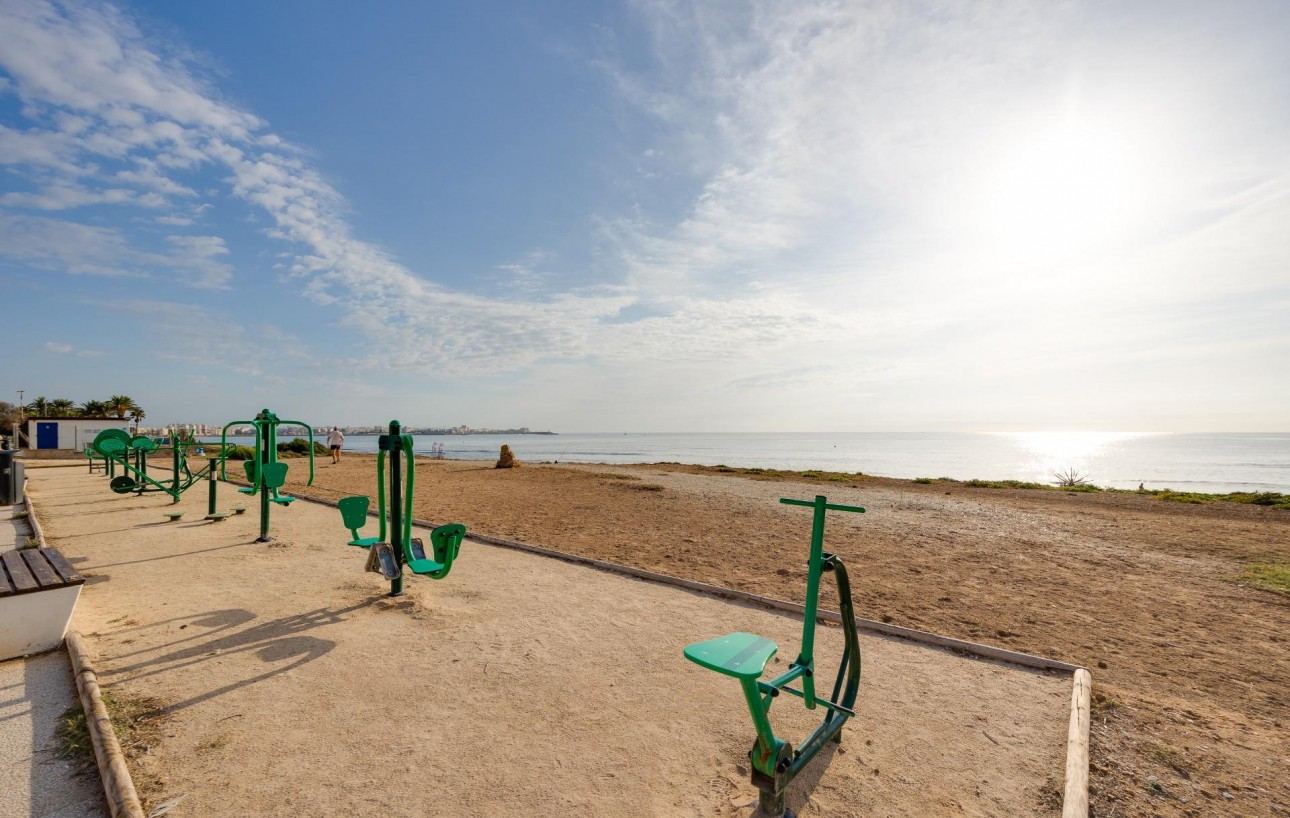 Sale - Bungalow - Torrevieja - Mar azul