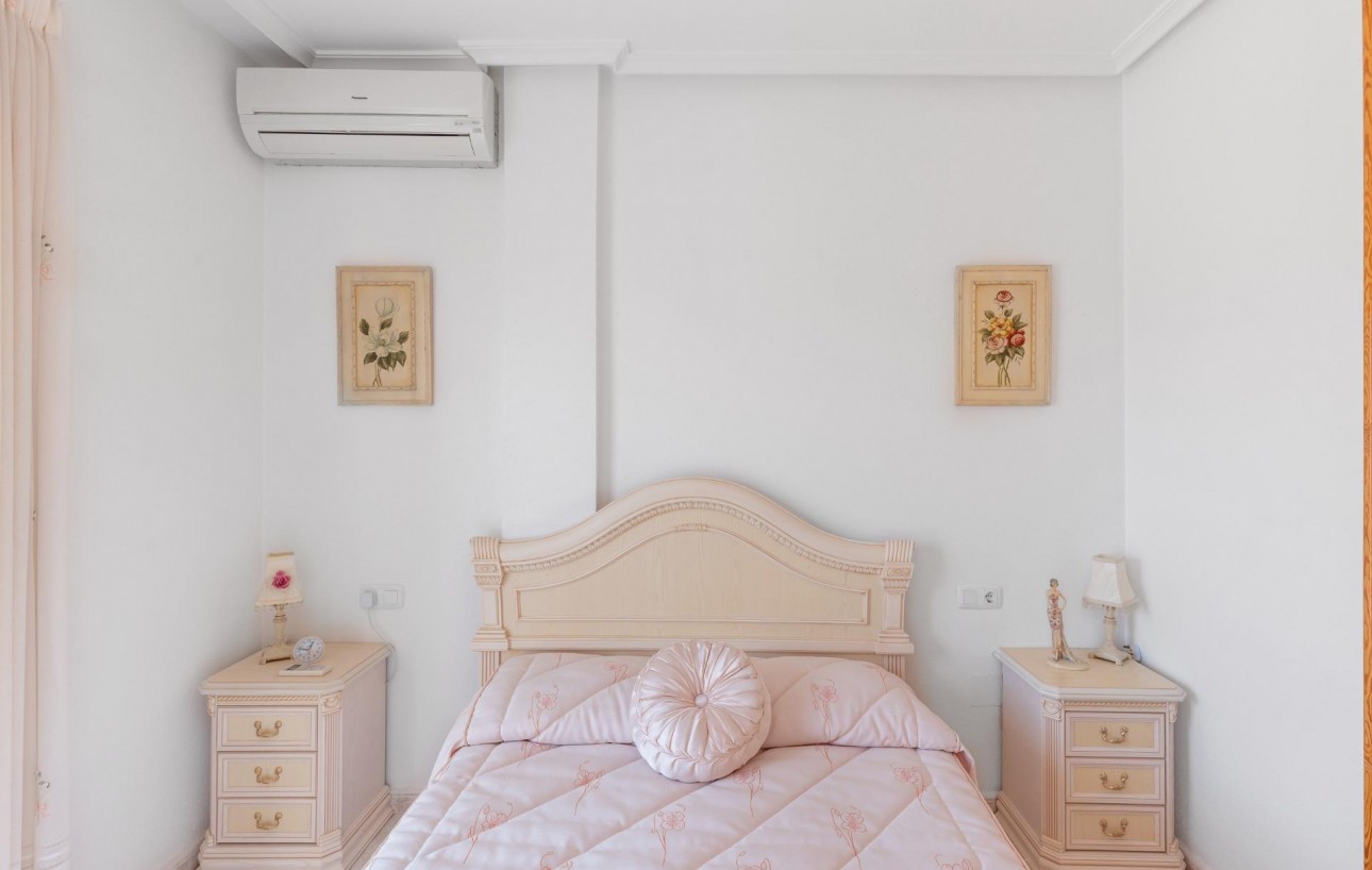 Resale - Radhus - Torrevieja - Aguas Nuevas