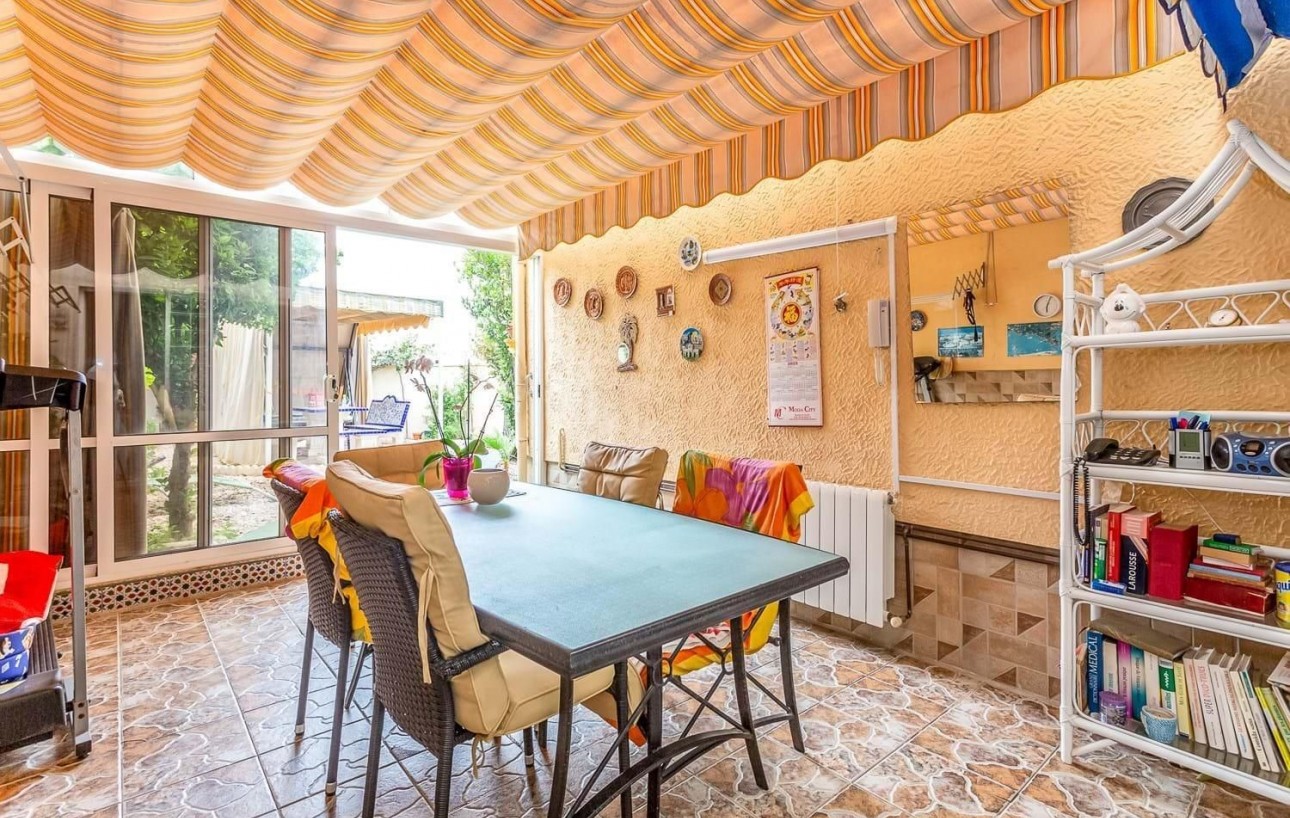 Venta - Chalet - Torrevieja - Los balcones