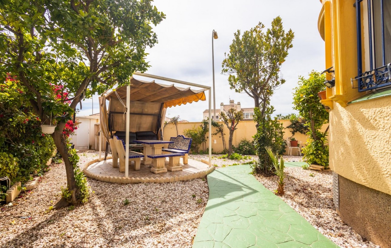 Venta - Chalet - Torrevieja - Los balcones