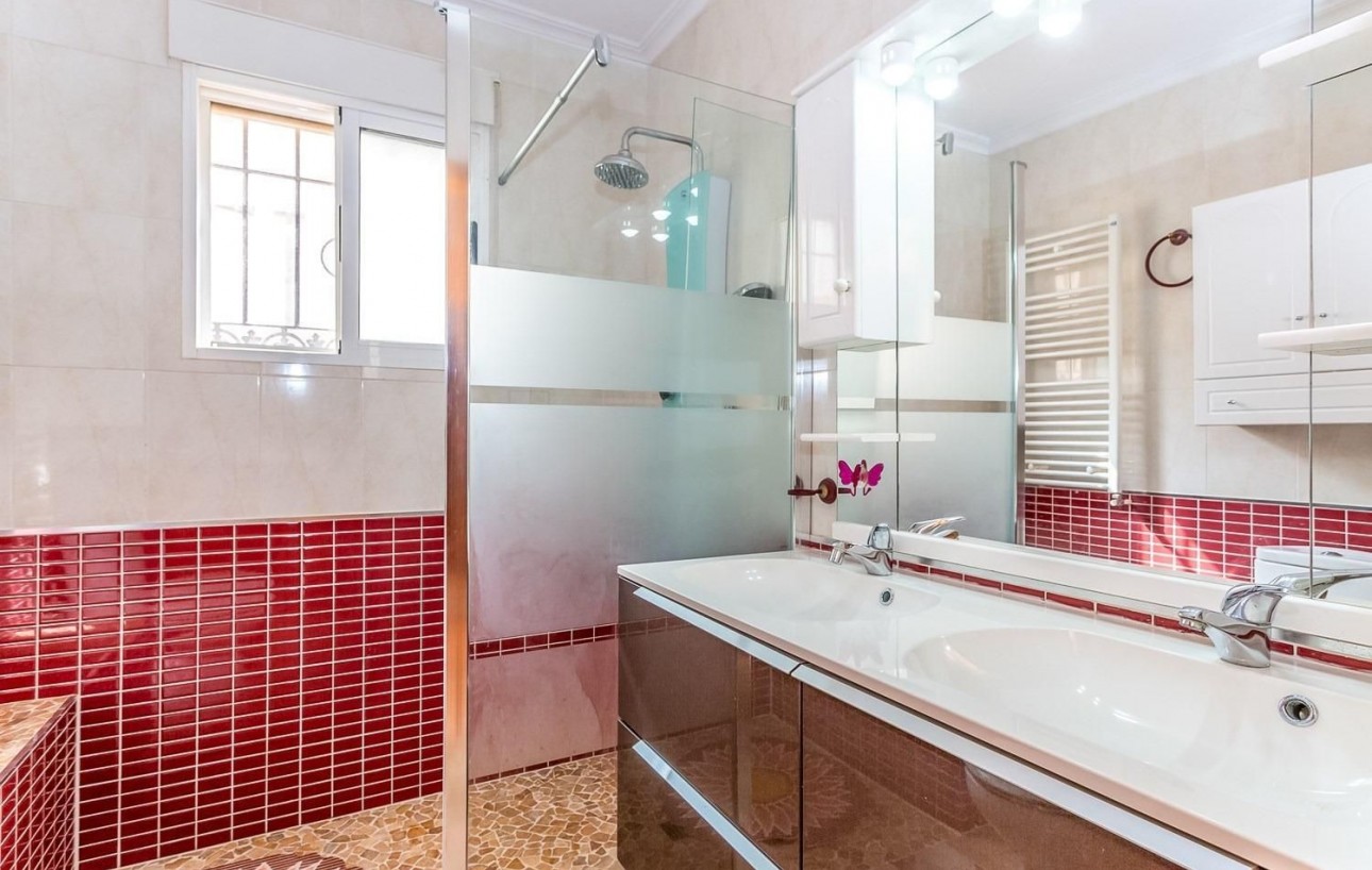 Venta - Chalet - Torrevieja - Los balcones