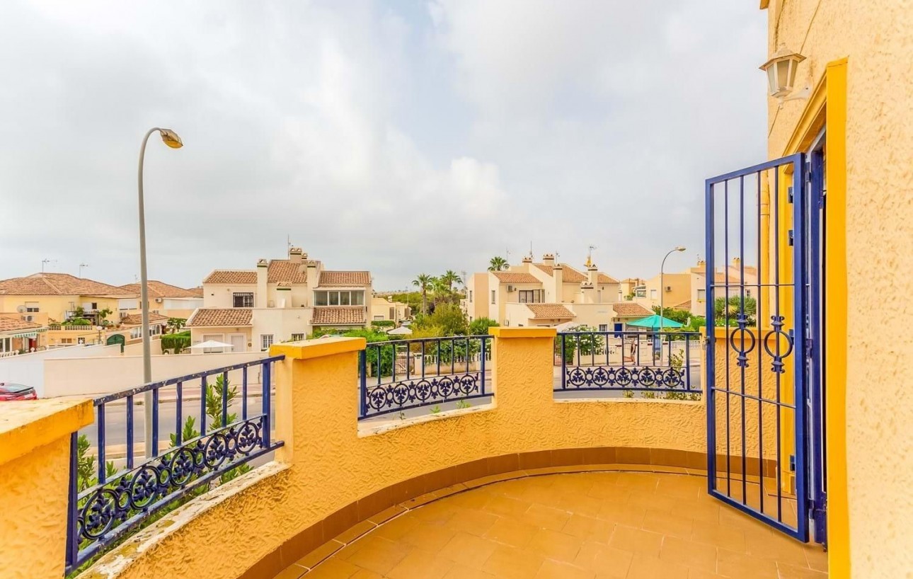 Venta - Chalet - Torrevieja - Los balcones